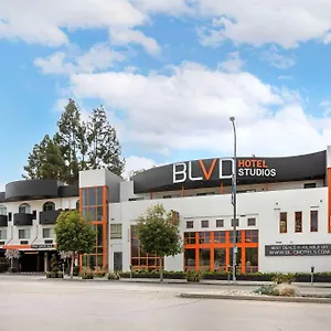 https://the-blvd-hotel-spa.topanaheimhotels.com